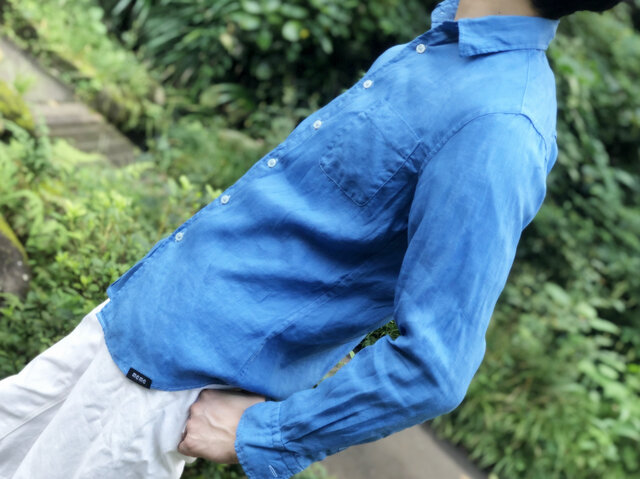 本藍染リネンシャツ・淡 | iichi 日々の暮らしを心地よくする