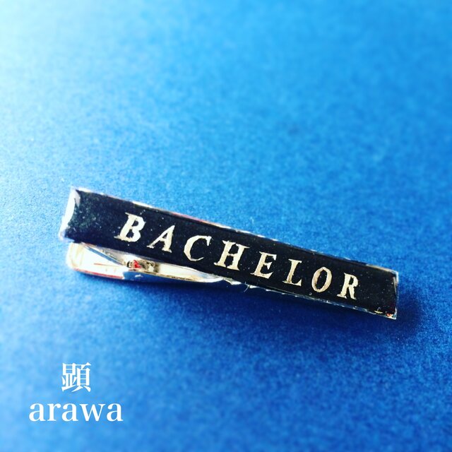 BACHELOR ネクタイピンの画像1枚目