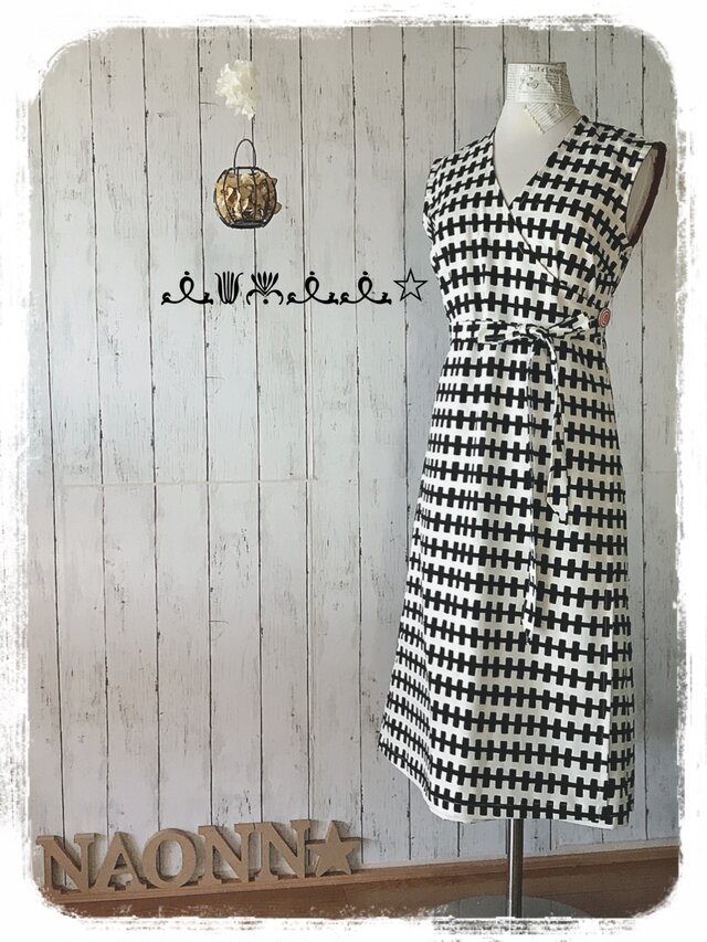 カシュクールワンピースの画像1枚目