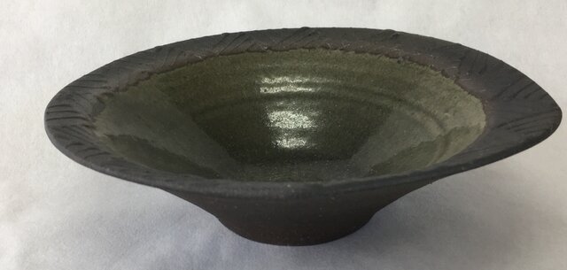 炭化陽刻鉢の画像1枚目