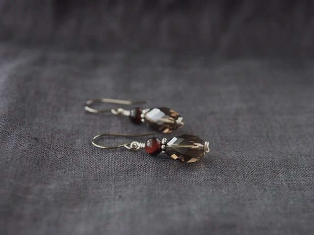 Black-Red Pierceの画像1枚目