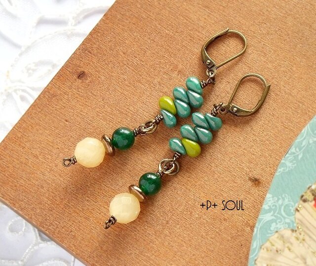 ◆■SALE■◆ 秋色黄の実フレンチフックピアス【AT-401P】の画像1枚目