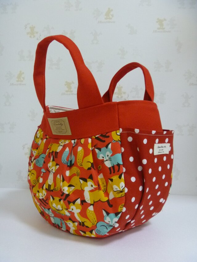３２．可愛いキツネがいっぱい柄のころぽてバッグ　赤　ＦＯＸ　再販