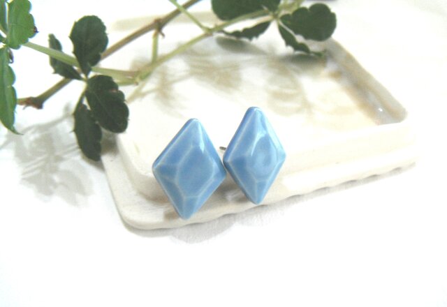 jewel cut ピアス(hishigata 水色)の画像1枚目