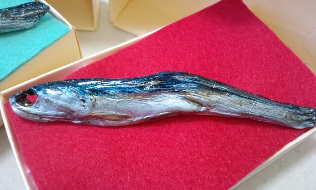 焼きめざしのブローチの画像1枚目