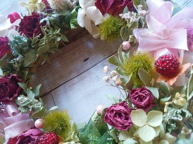 薔薇が素敵なナチュラルドライフラワーリース！Atelier Kouan