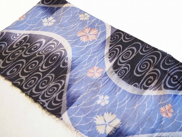 sh0016 夏着物・流水花紋様ハギレ130cm☆古布・古裂/絞り/錦紗縮緬/正絹/人絹/モスリンの画像1枚目