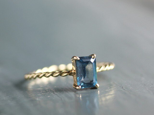 K18WG ブルートパーズ リング 4.99ct D0.12ct - plastmix.pl