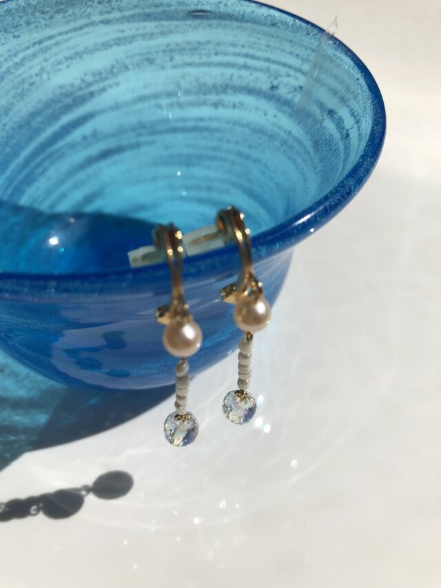 オレンジ淡水パール&水晶イヤリングの画像1枚目