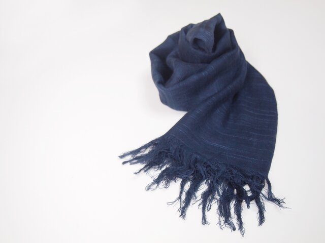 国産シルク100%手描き染めストール navy&blackの画像1枚目