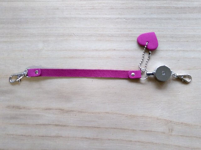 新品 Valextra ゼブラ キーホルダー ストラップ 未使用 レザー 希少