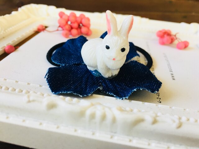 紫陽花なデニムのうさぎちゃんヘアゴム の画像1枚目