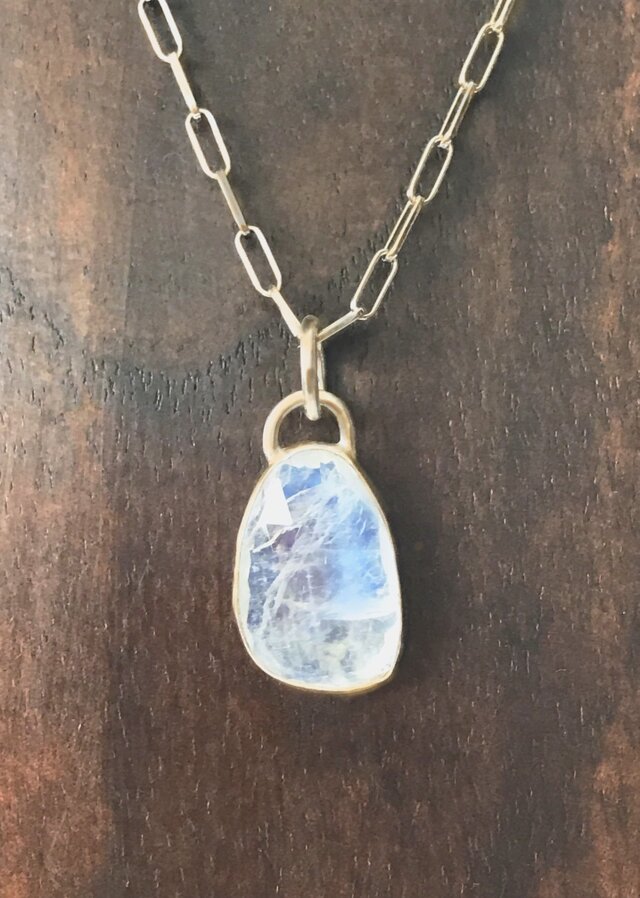一点もの k18 Rainbow Moonstone ペンダント/受注制作の画像1枚目