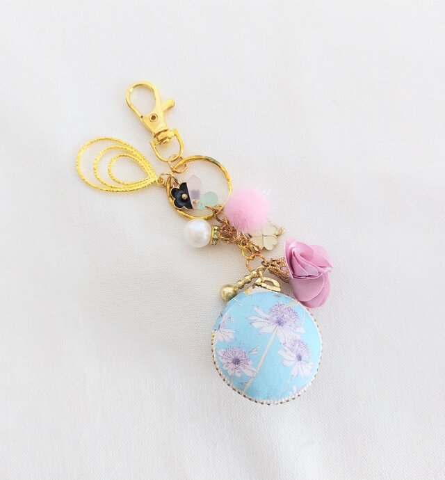 イルマスカイブルーのマカロン☆キーホルダー | iichi 日々の暮らしを