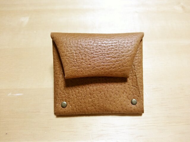 背ポケット付きコインケースの画像1枚目