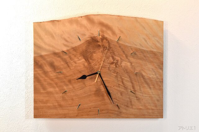 赤富士の雄大な絵画のような掛け時計【クオーツ時計】の画像1枚目