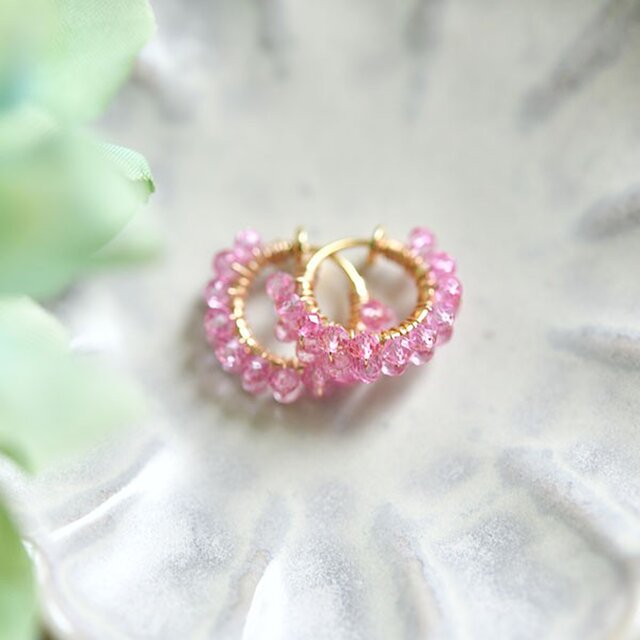 桜色のピアス ピンク色トパーズの2連フープイヤリング 11月誕生石の画像1枚目