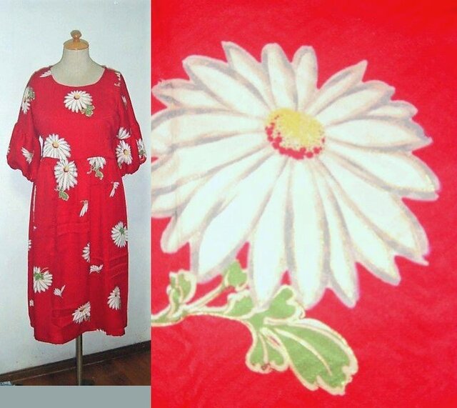 Sold Out着物リメイク♪白い菊の花が可愛いい着物ワンピース♪ハンドメイド♪秋♪正絹・花柄・バルーン袖の画像1枚目