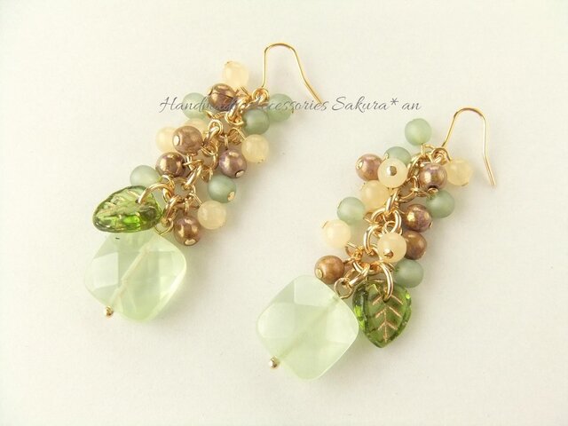 Pierces or Earrings プレナイト ジェイド(P0826)の画像1枚目