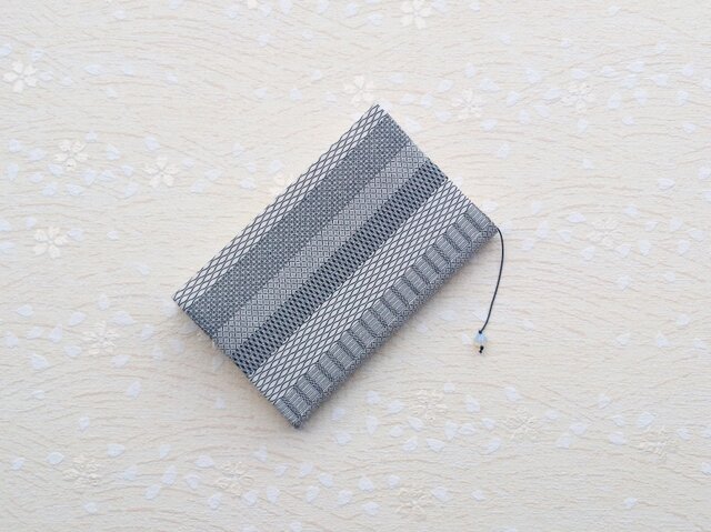 *本のお着物*正絹着物生地のブックカバーの画像1枚目