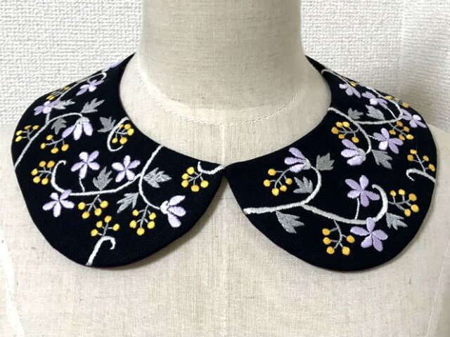 手刺繍つけ襟(黒)の画像1枚目