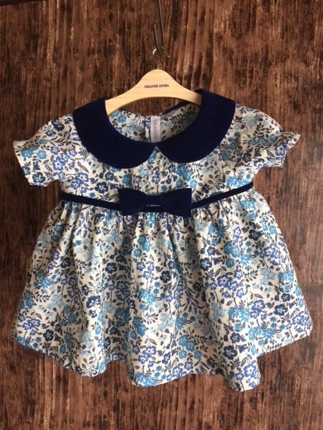 ダッフィーサイズのお洋服 小花ワンピースの画像1枚目