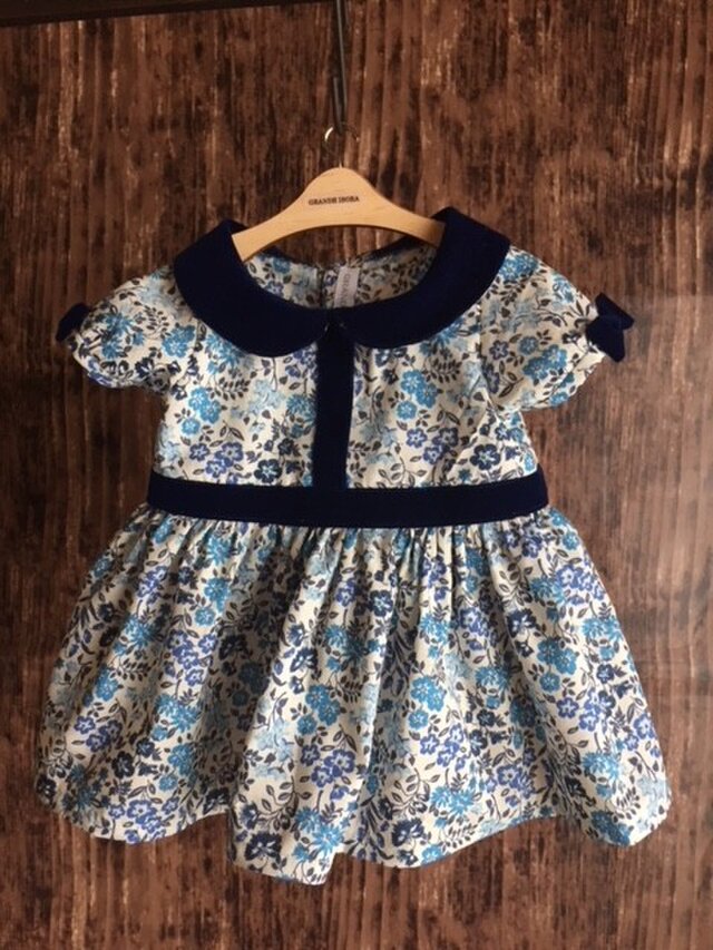 ダッフィーサイズのお洋服 小花ワンピースの画像1枚目