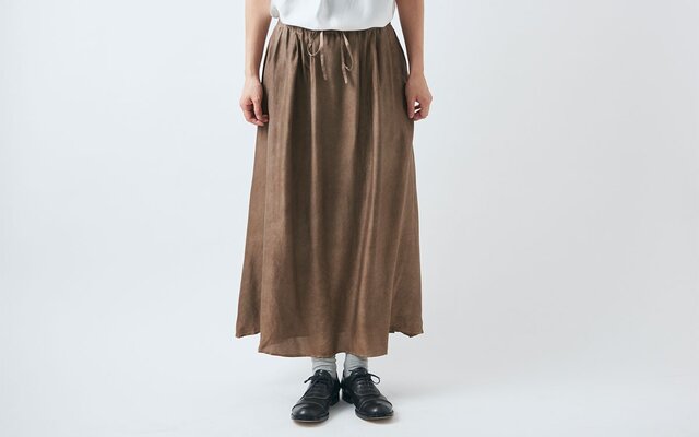 【送料無料】enrica cottonskirt beige / botanical dyeの画像1枚目