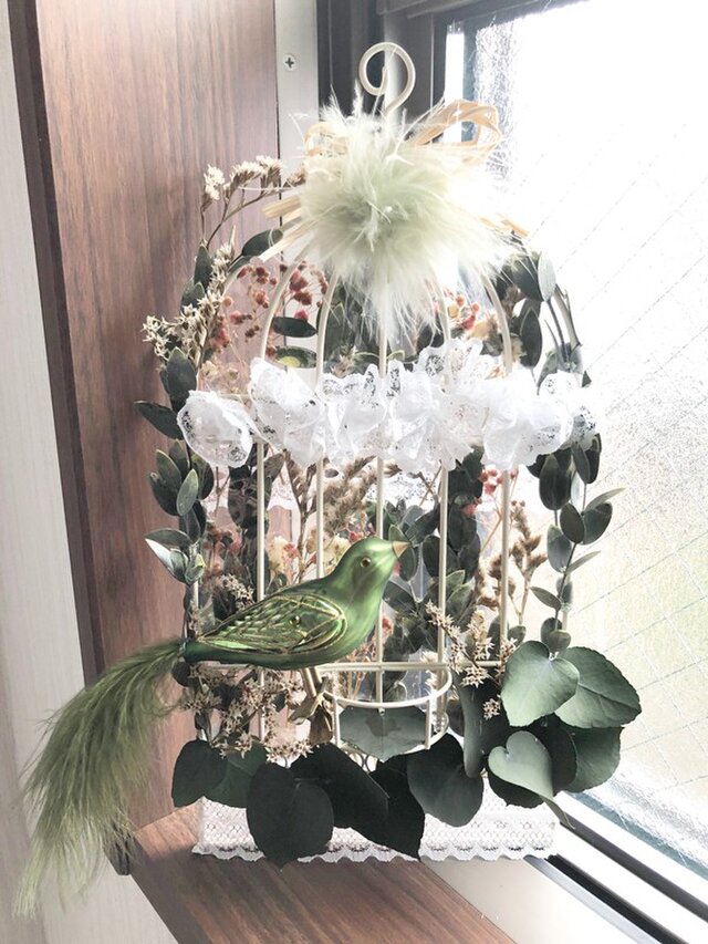 ボタニカルな鳥かごデザイン/プリザーブドフラワー壁掛けの画像1枚目
