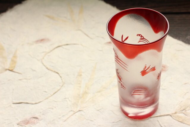 【再販】ガラス製 酒器 清酒 一口ビアグラス 「うさぎ」 赤の画像1枚目