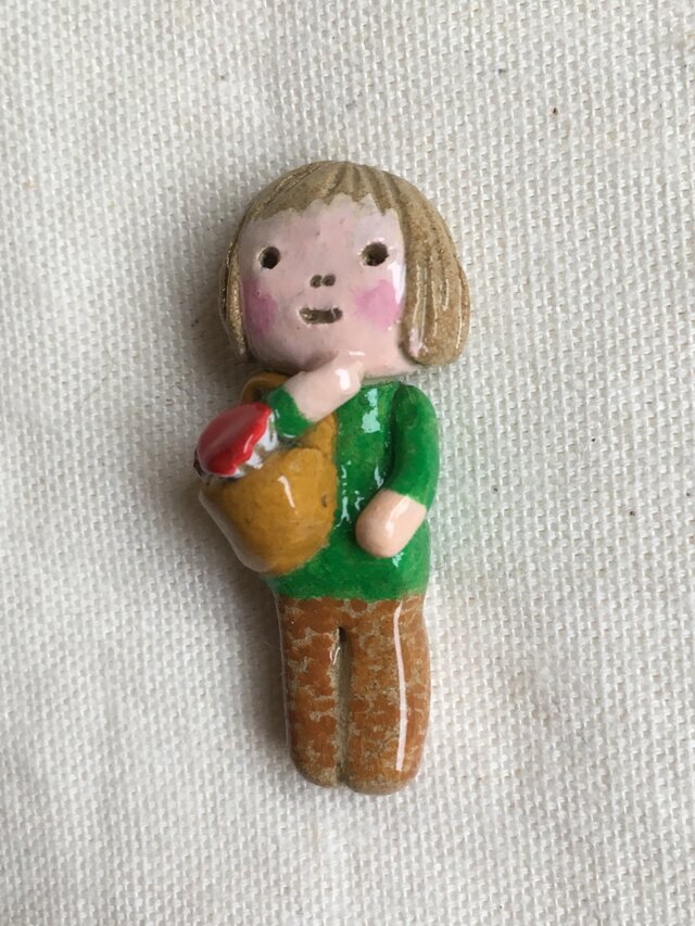 ブローチ【キノコ狩り】の画像1枚目