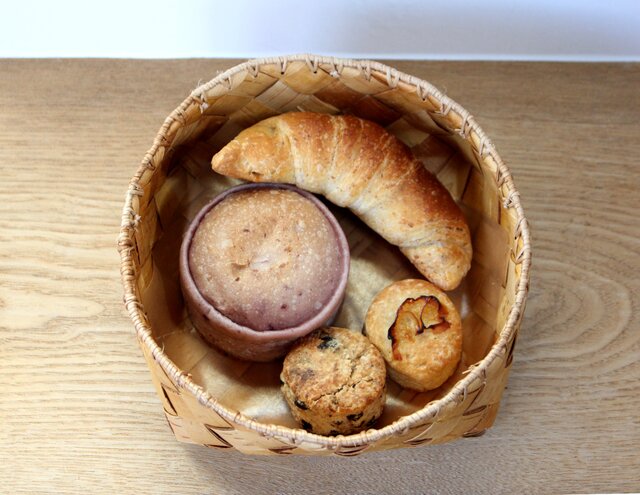 白樺の根かがりの丸かご | iichi 日々の暮らしを心地よくする