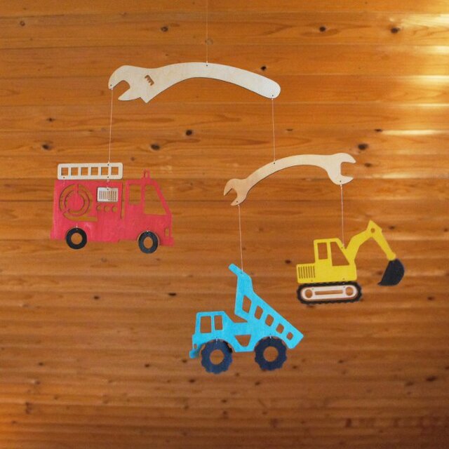 「働くくるま」木製モビールの画像1枚目