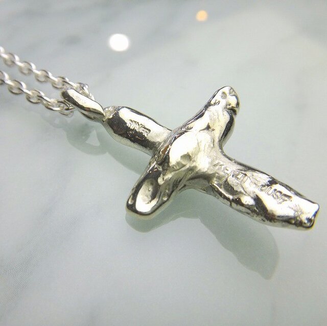 ハンドメイド”シルバークロスペンダント No.00194519 | iichi 日々の