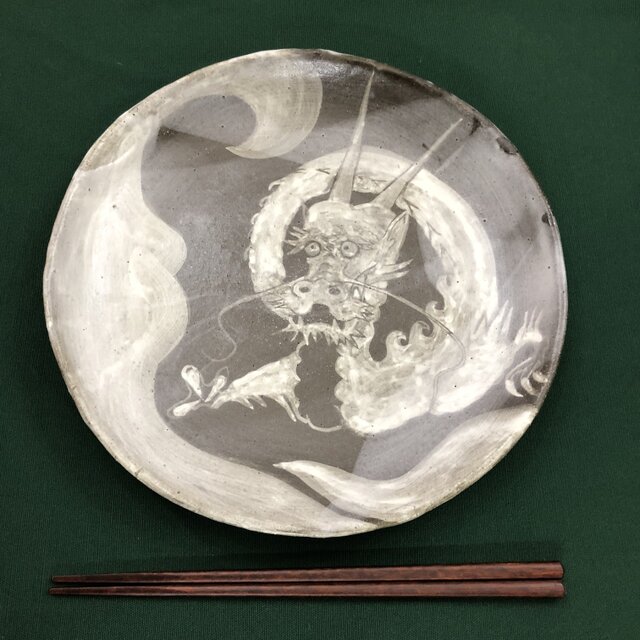 白い龍のお皿 ②の画像1枚目