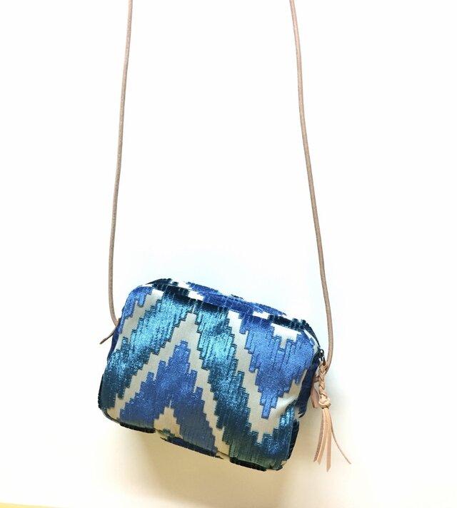 am319 pochette peacockの画像1枚目