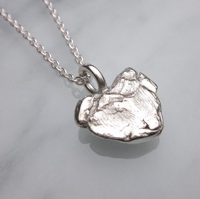 ”ハンドメイド”SILVERハートペンダント No.00194523の画像1枚目