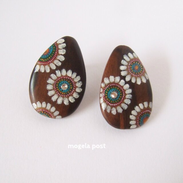 【14kgf】precious flower♡エボニーウッドの耳飾り turquoiseblue×redの画像1枚目