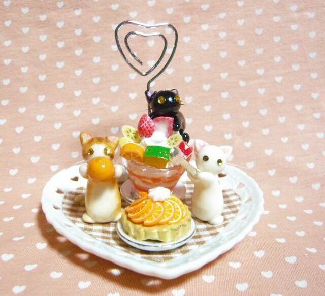 にゃんこのしっぽ○フルーツパフェとタルトのメモスタンド2(小)○ミニチュア○猫の画像1枚目