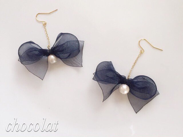 オーガンジーリボン×パールのピアス | iichi ハンドメイド・クラフト作品・手仕事品の通販
