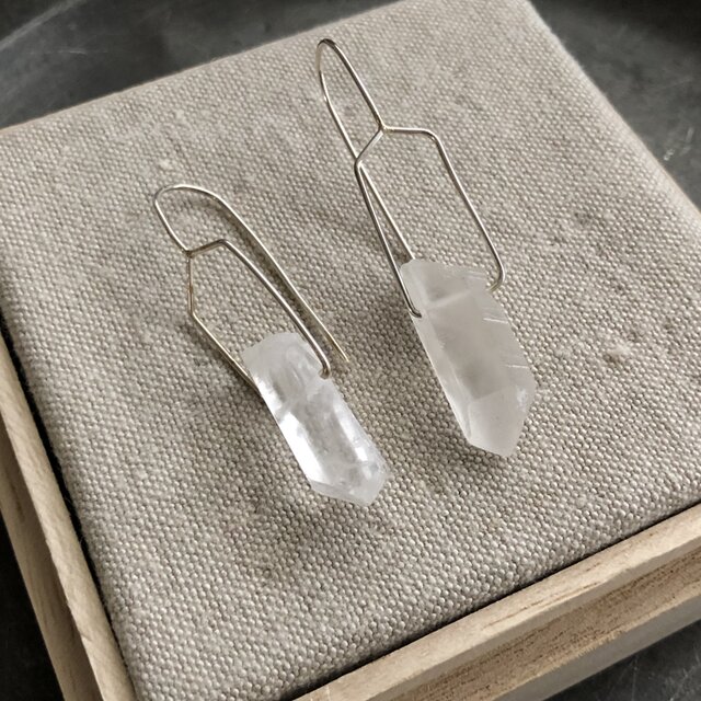 水晶の装身具/silverの画像1枚目