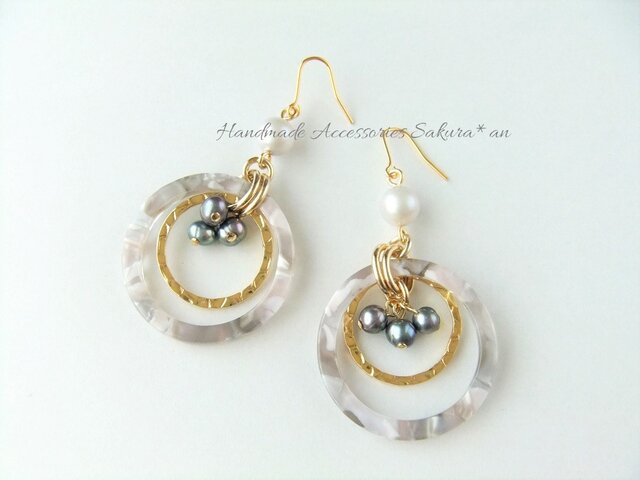 Pierces or Earrings 淡水パール 大ぶり フープ(P0827)の画像1枚目