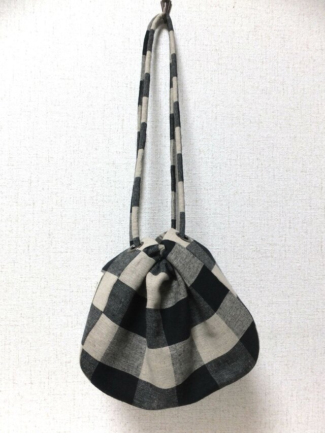 maru bag 《black beige》の画像1枚目