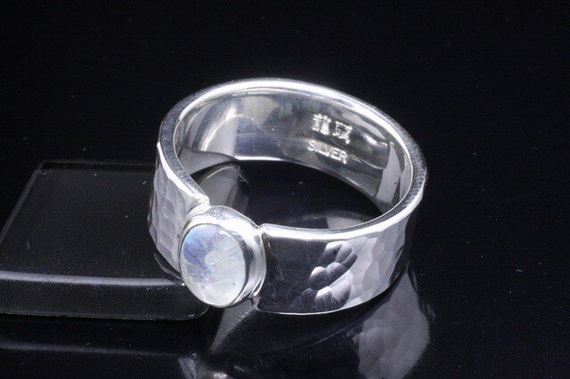 指輪 メンズ : 丸鎚目リング レインボー ムーンストーン 14～28号