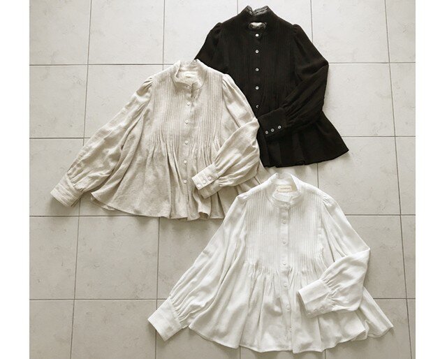 新色登場! スタンドカラーピンタックブラウス(ベージュ完成♪・白・黒 )の画像1枚目