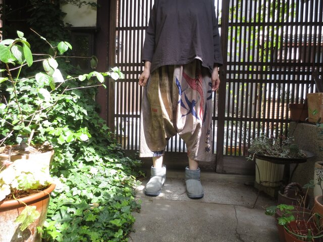 2018秋の装い☆手ぬぐいリメイク☆柿渋染めに色を重ねて楽しいおとなのサルエルパンツ♪の画像1枚目