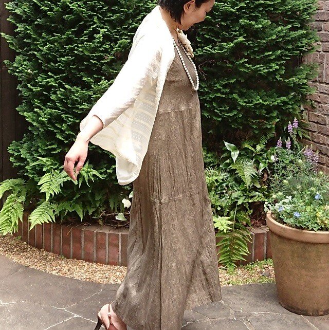 草木染手織りシルク ロングワンピースの画像1枚目