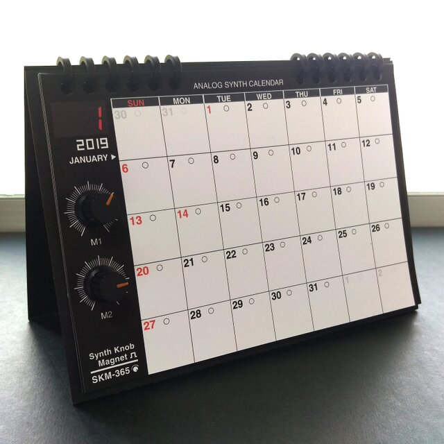 【カレンダー】SKM-365・アナログシンセカレンダー2019 卓上/黒×オレンジの画像1枚目