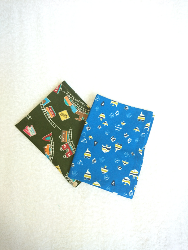 2枚セット♪小さめランチョンマット 魚&汽車の画像1枚目