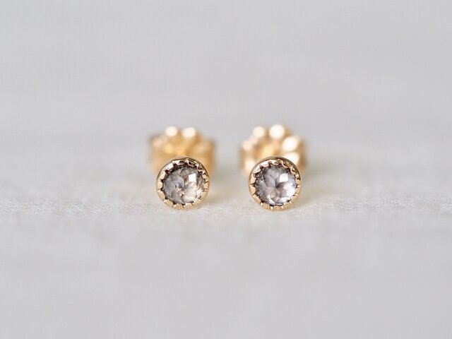 願い事のピアス Misty Grayの画像1枚目